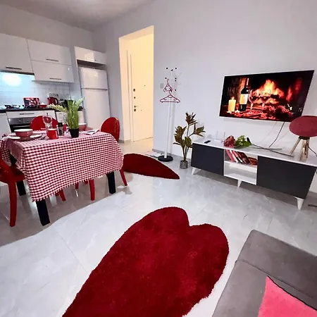 Lapta Red 1 Bedroom Apartment Lägenhet