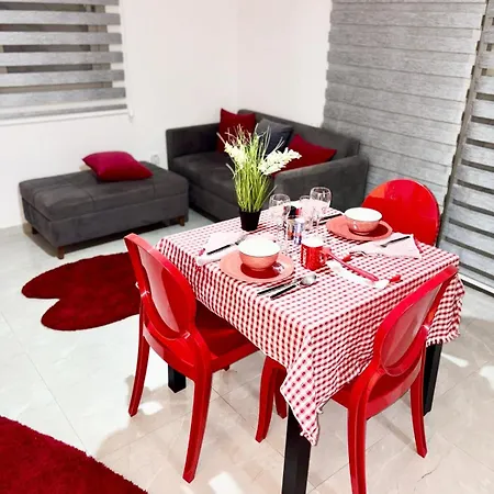 Lapta Red 1 Bedroom Apartment Lägenhet *