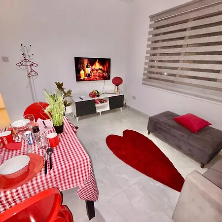Lägenhet Lapta Red 1 Bedroom Apartment